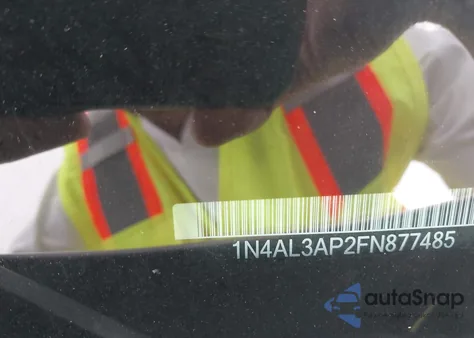 2015 Nissan Altima 2.5 S z USA, uszkodzony, nr VIN 1N4AL3AP2FN877485